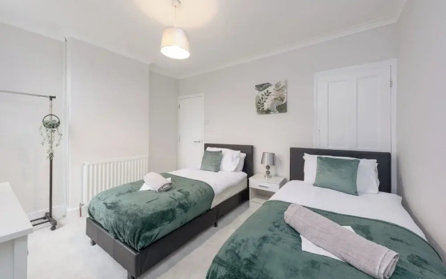 Rochester Retreat - Charming 3 Bedroom House