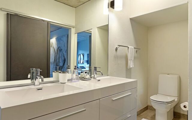 Metropolis 1108 - Adults Only