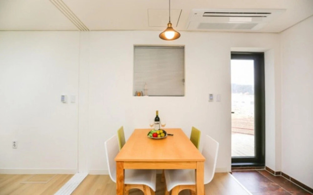 Muju Dada Pension [Built In 2016]