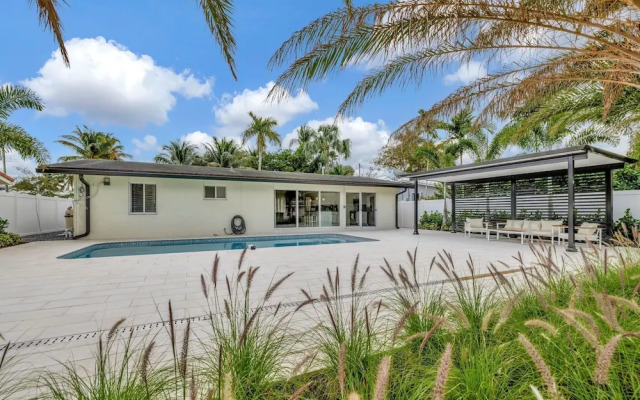 Waterfront Oasis w/ Enclosed Pool!