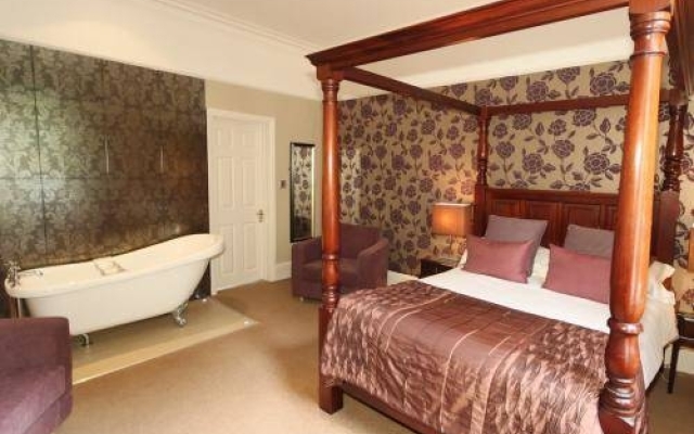 The Holme Lea Manor