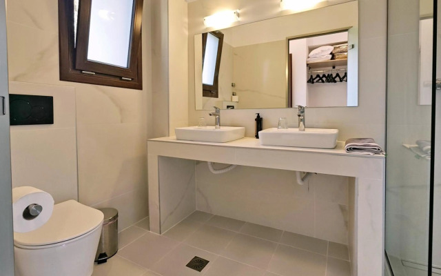 Pasiphae Hotel