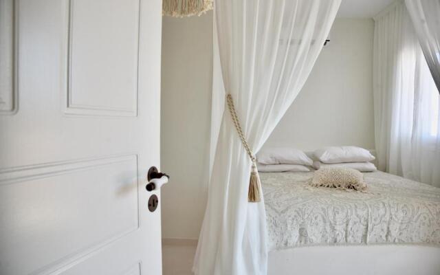 Elefthia Syros Junior Suite