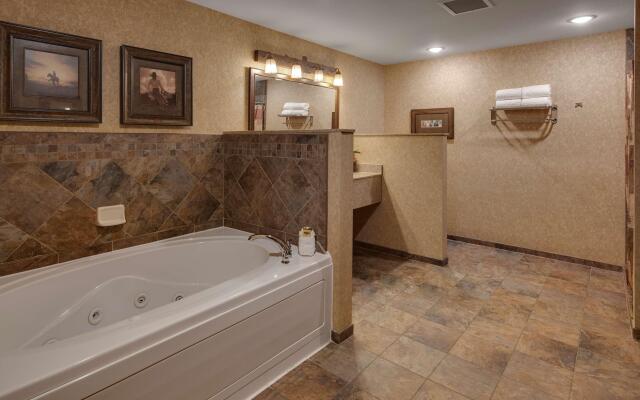 Best Western Plus Kelly Inn & Suites