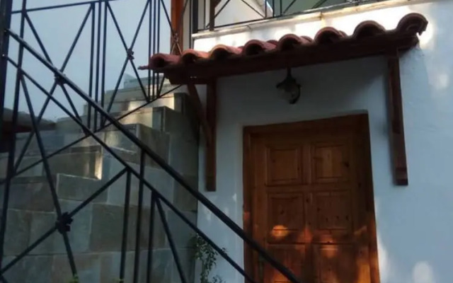 Traditional Villa, Stunning Surroundings