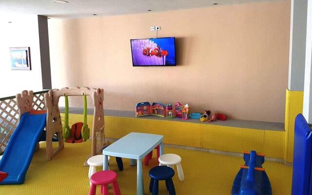 Caravel Apartment Hotel