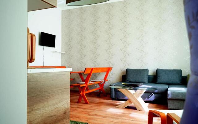 Arnie Apartman