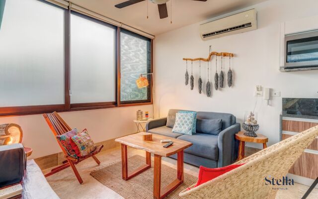 Private Rooftop 1BR Condo with Stunning Common Areas by Stella Rentals