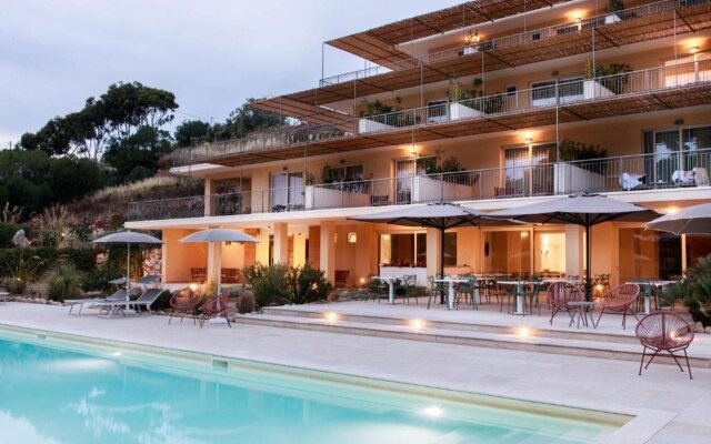 Luna Minoica Suites and Apartments