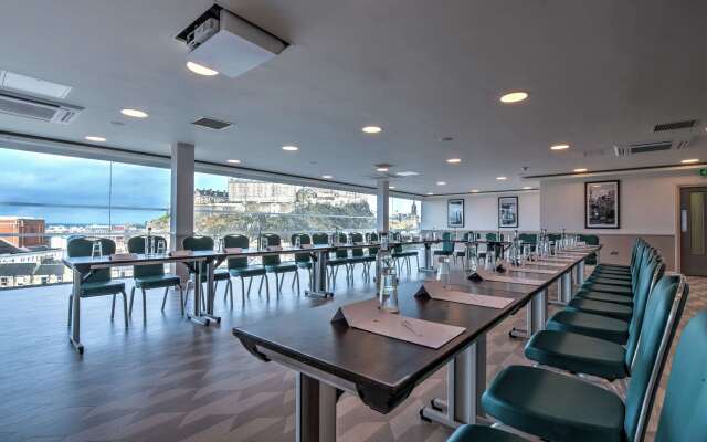 DoubleTree by Hilton Edinburgh City Centre