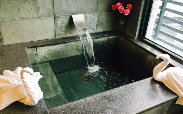 Tianchi Hot Spring Hotel