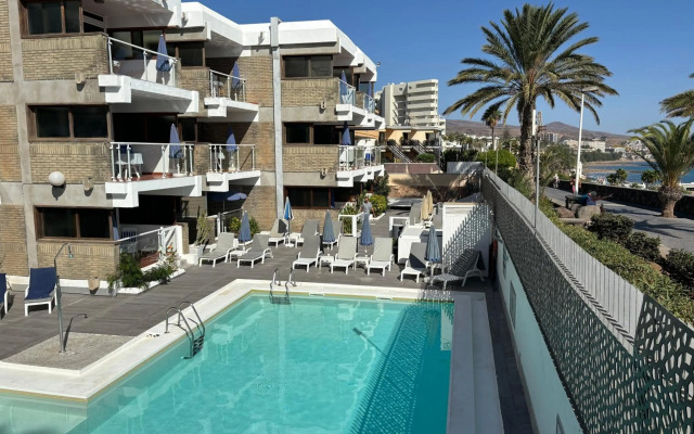 Apartamentos El Paseo
