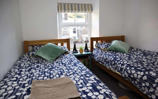 Park Square Retreat in Blaenau