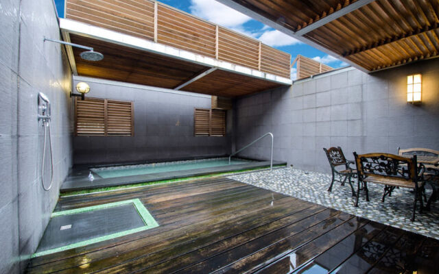 YA-NOLD Hot Spring Hotel