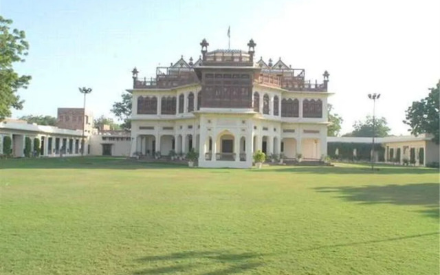 Khaas Bagh, Heritage Hotel