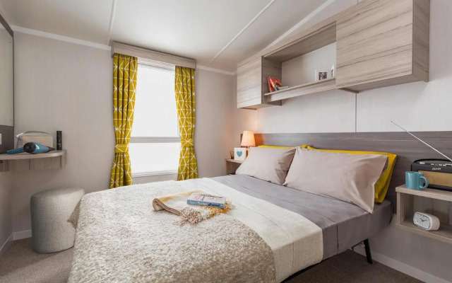 Three Bedroom Instow Caravan