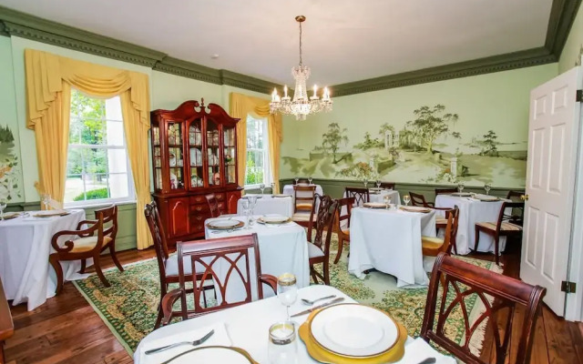 The Virginia Cliffe Inn