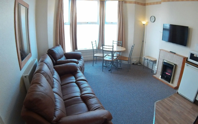 Cleveland Court Apartments