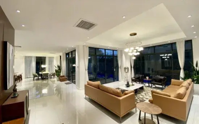 Molly Luxury Private Pool Bungalow @ Pantai Cenang