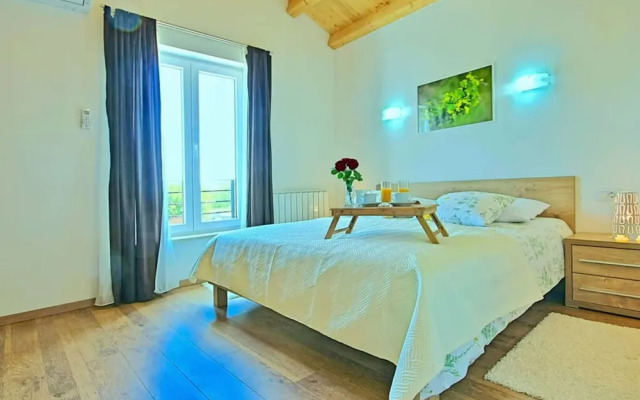 Patricia Comfortable Holiday Residence