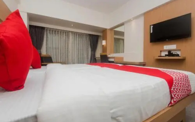 OYO 16718 Hotel Aditya Residency