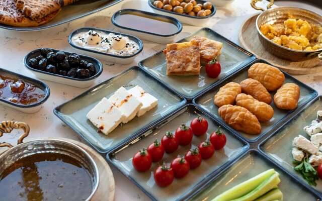 DoubleTree by Hilton Hotel Van