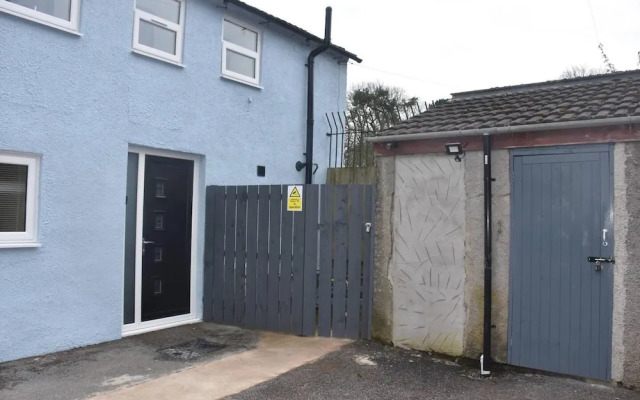 The Blue House Holiday Home in Egremont