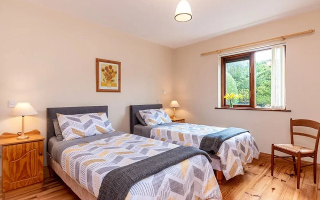2 Bedroomed Home Just Steps From Kenmare Town