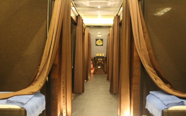 Golden Sam Resort