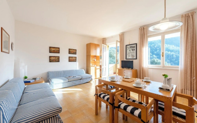 Peaceful Apartment In Deiva Marina