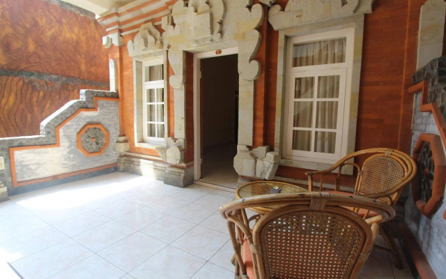 Chonos Hotel Lovina