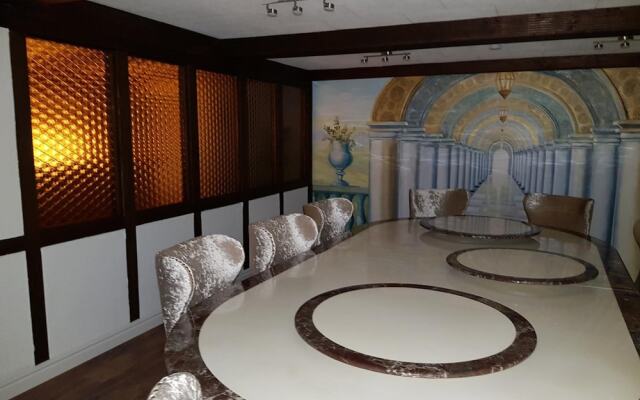 Hotel Krone UG