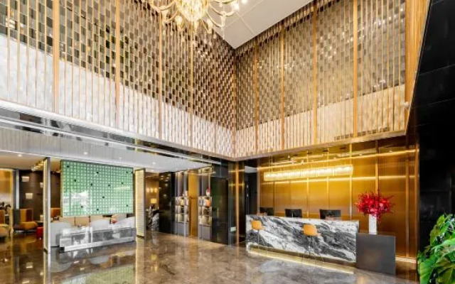 Ramada Bayonne Hotel