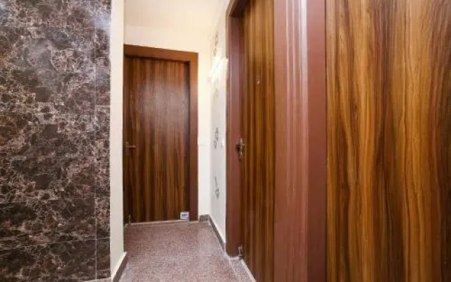 Collection O 74986 Hotel Sky Villas Near Palam Metro Station