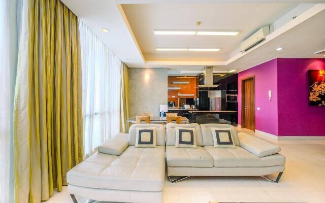 Homey Penthouse 3Br With Extra Room Kemang Village Apartment