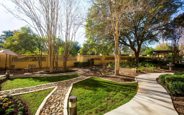 La Quinta Inn And Suites By Wyndham Austin Southwest