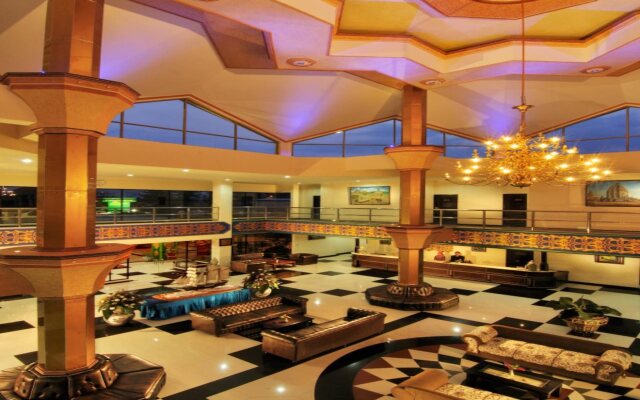Yusro Hotel Restaurant & Convention