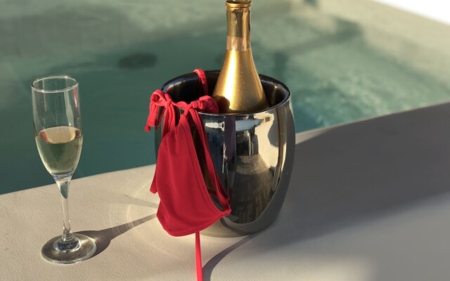 The Freesouls Residences Cerritos Beach