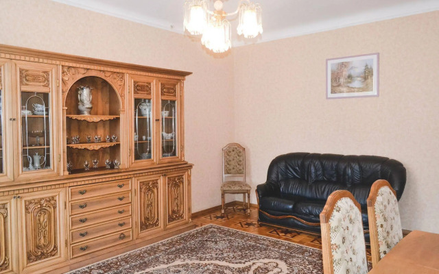 Отель Жовтневый