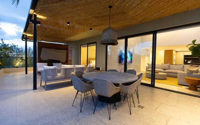 The Palms Penthouse by Acomodo Punta Caelo