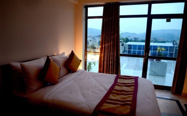 Hotel Dior Near Jal Mahal, Jaipur
