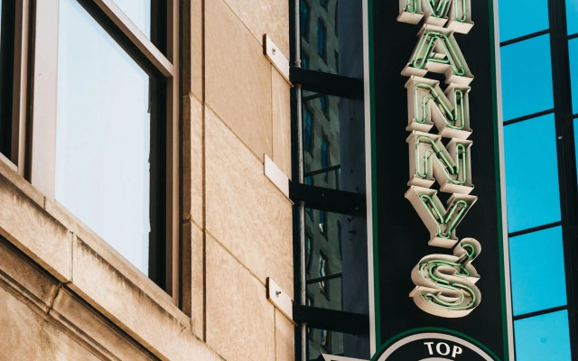 W Minneapolis - The Foshay