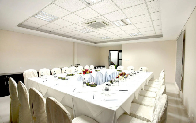 Innotel Luxury Business Hotel