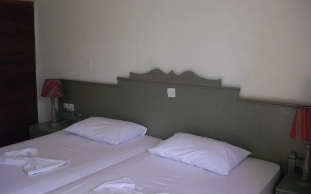 Bristol Hotel & Apartments