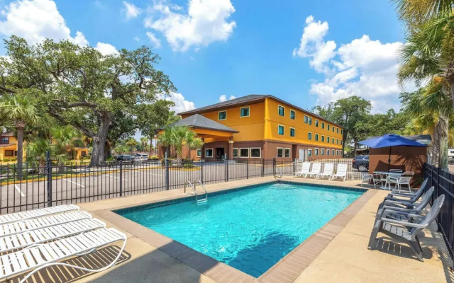 Ramada Limited-Biloxi Beach