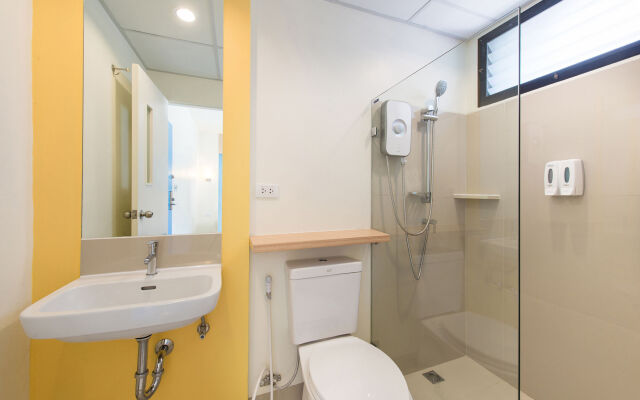 Hop Inn Chiang Mai (SHA Extra Plus)