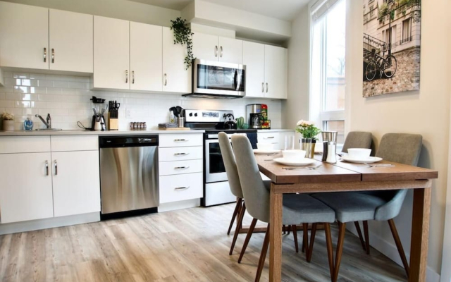 Gorgeous Modern 2BD Condo Heart of Wpg Location