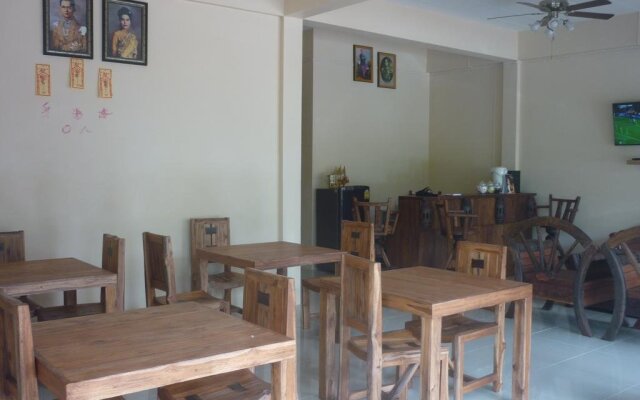 Khao-Sok Bed and Breakfast
