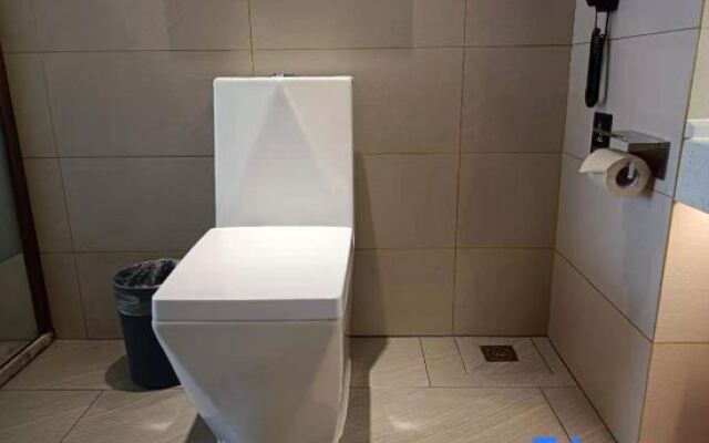 Lavande Hotel (Yunfu Xinxing)