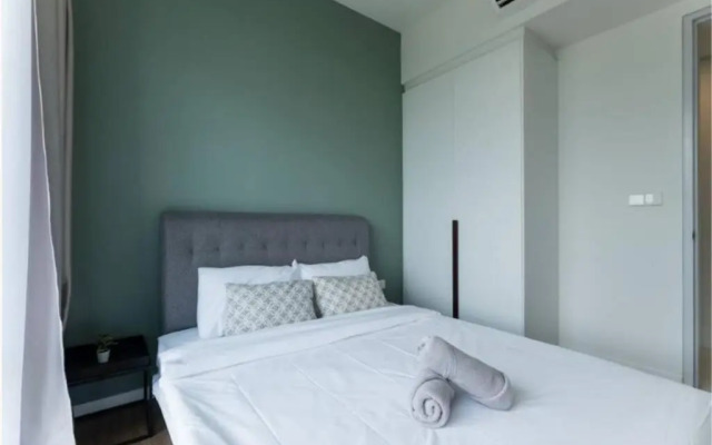 Mountain View 2 room KL East Mall 4pax NEW